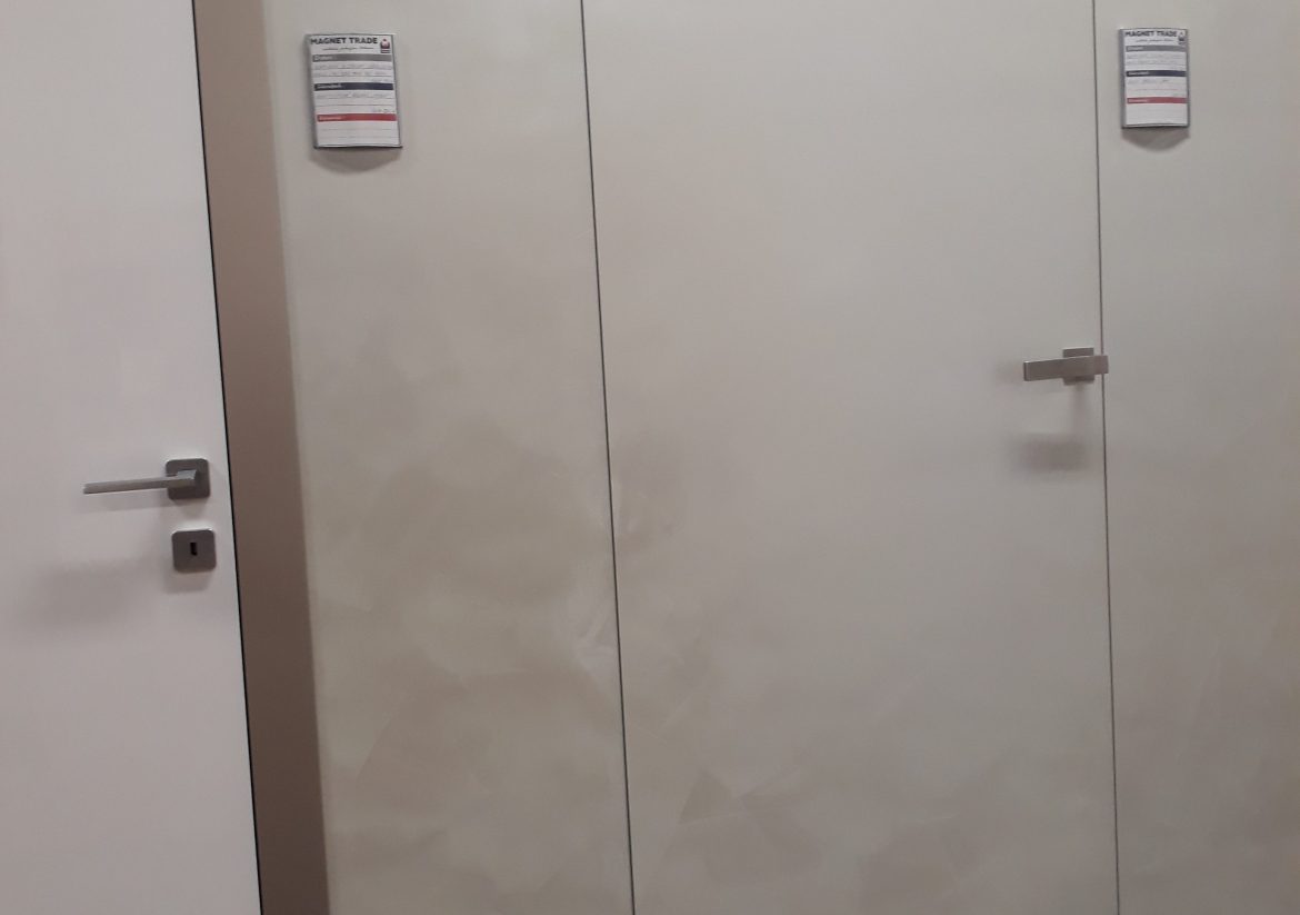 Skryté zárubne: Moderné riešenie pre váš interiér