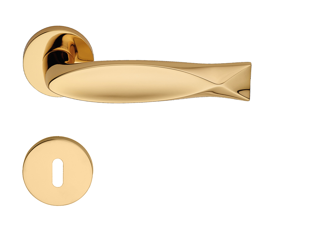 LI - FISH 692 - R 025